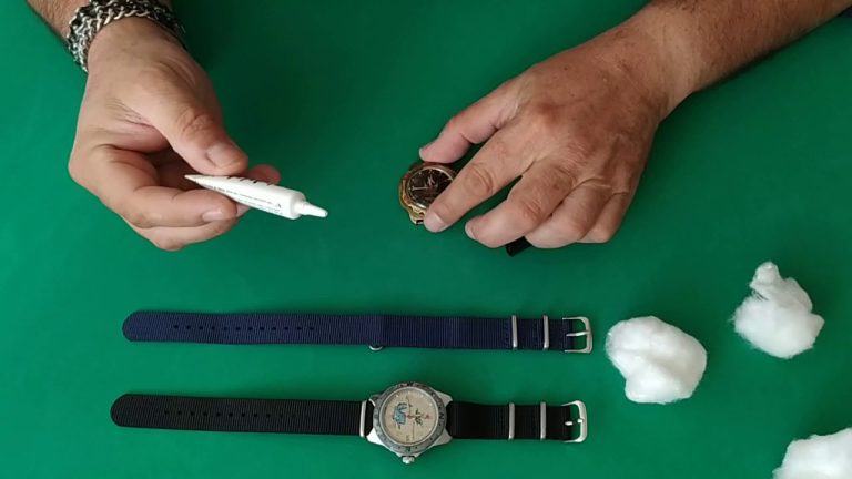 Aprende a cambiar el vidrio de tu reloj Swatch en casa